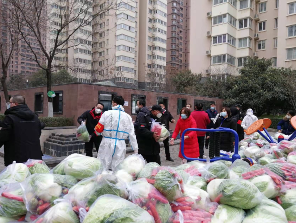 陕铁投置业公司志愿者集结抗疫一线